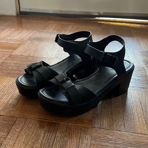 RUBI CHUNKY PLATFORM SANDALS - Picture 2 of 6
